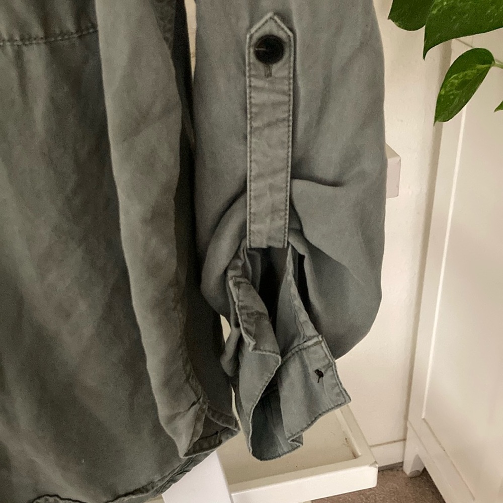 Universal Thread Long Sleeve Button-Down Shirt M - image 2